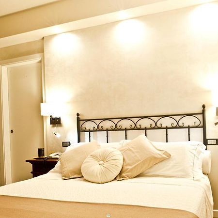 Hotel Ferro Di Cavallo Pavullo nel Frignano Bagian luar foto
