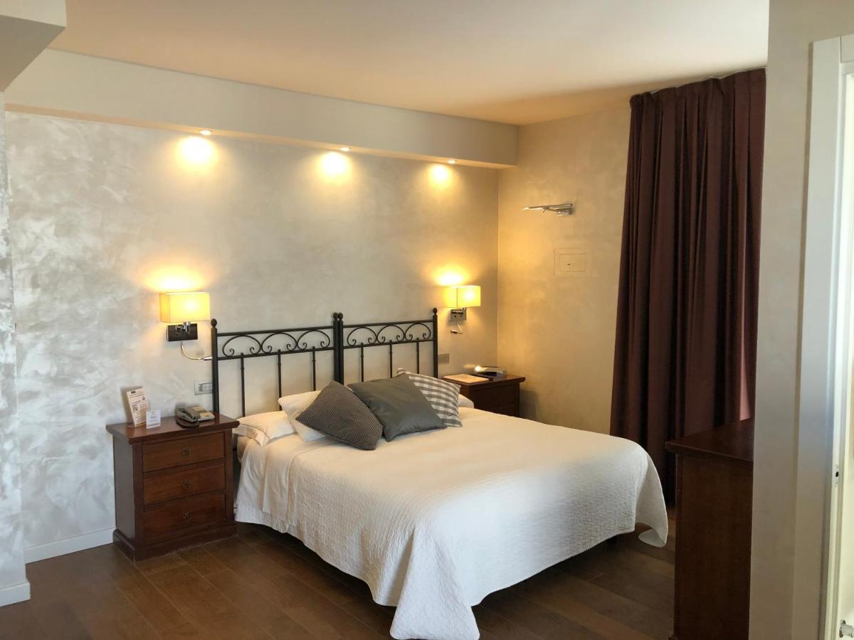 Hotel Ferro Di Cavallo Pavullo nel Frignano Bagian luar foto