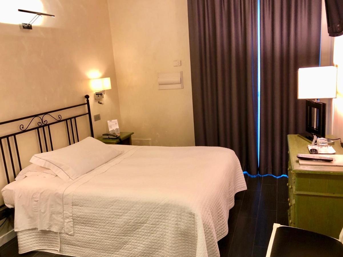 Hotel Ferro Di Cavallo Pavullo nel Frignano Bagian luar foto